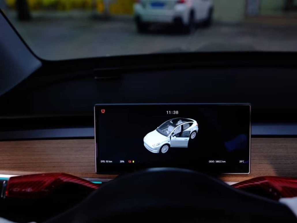 tesla driver view display 9 1 (4) tesla driver view display 9 1 (4)