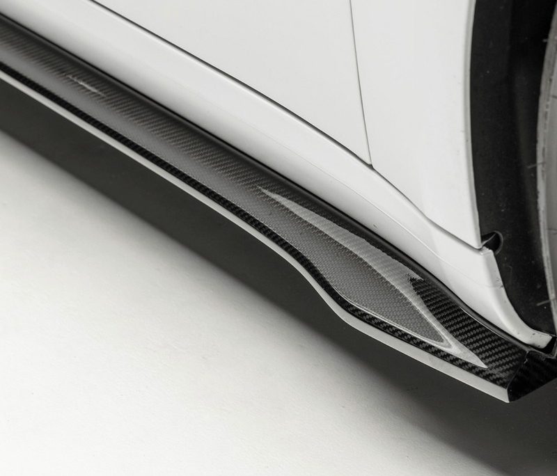Tesla Model 3 carbon fiber side skirts7 Tesla Model 3 carbon fiber side skirts7